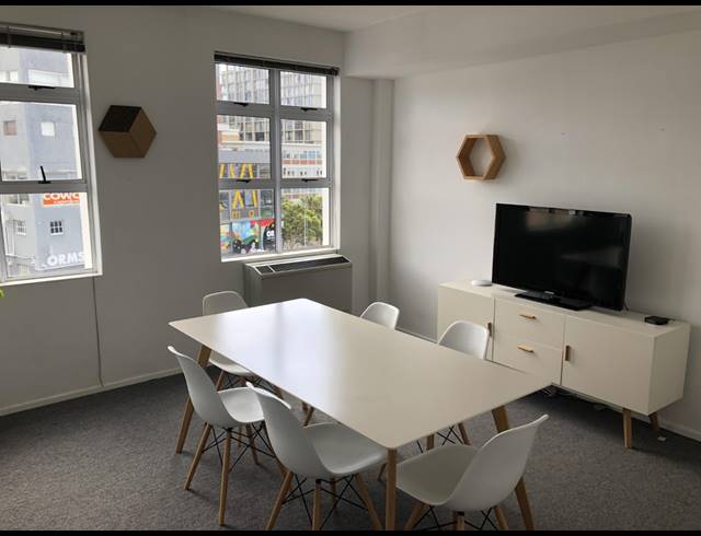 95M² OFFICE FOR SALE IN GARDENS